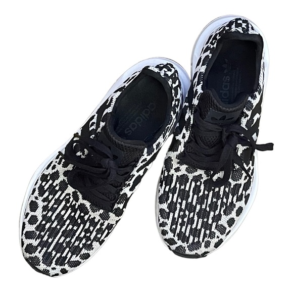 adidas Shoes Adidas Womens Originals Swift Run Tennis Shoes In Cheetah White Black Sz 8
